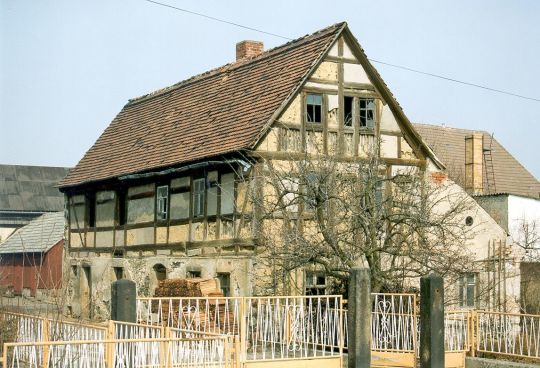 Unbewohntes Auszugshaus in Schönfeld