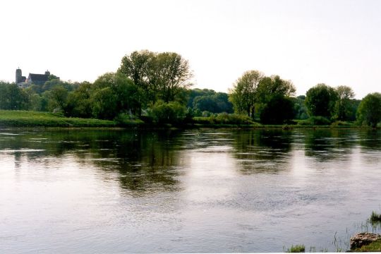 Blick über die Elbe nach Strehla