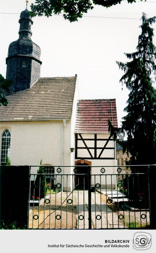 Eingang zum Kirchhof in Bubendorf