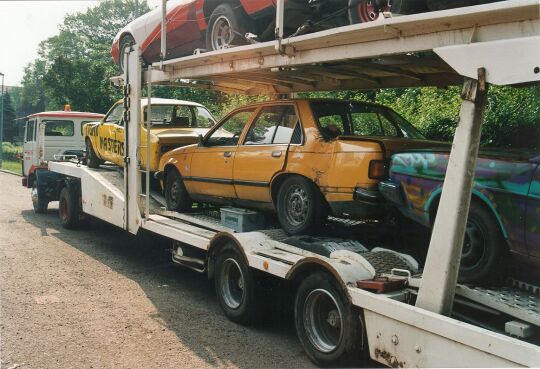 "Stunt Cars" im Stadtwald von Groitzsch