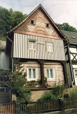 Bild: Fassade eines Wohngebäudes in Bad Schandau