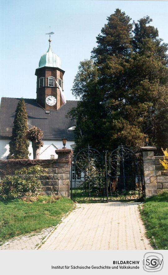 Zugang zum Kirchhof in Lauterbach