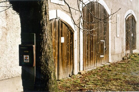 Holztore eines Bauernhofes in Breitenau