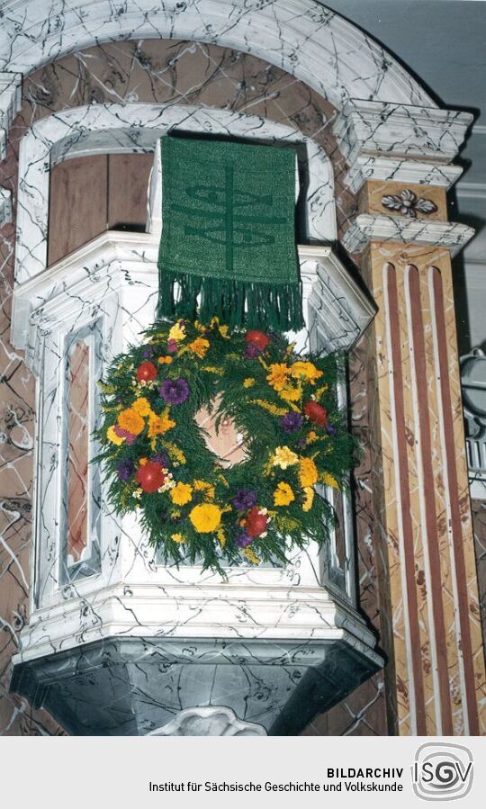 Kirche in Kleinröhrsdorf zum Erntedankfest