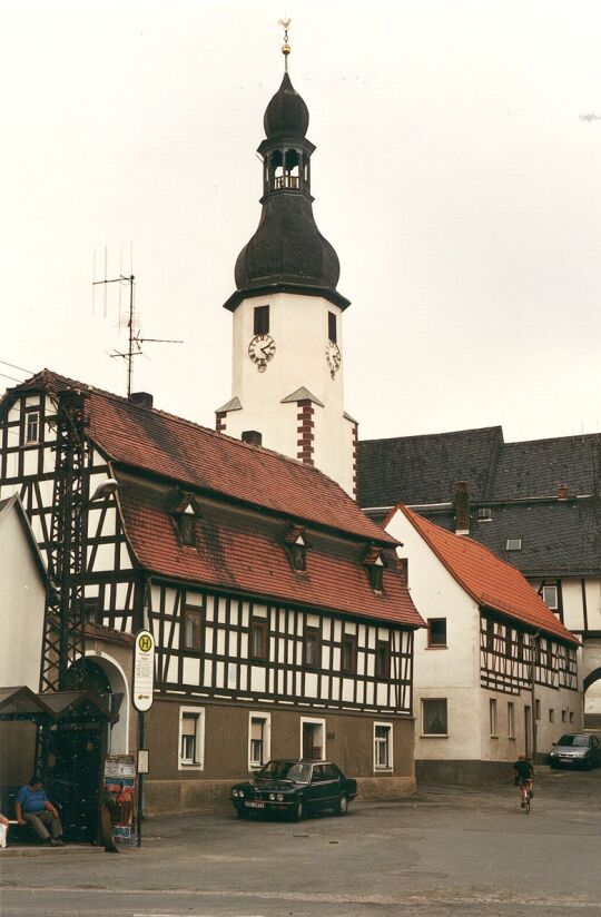 Kirche und Fachwerkhäuser in Neumarkt