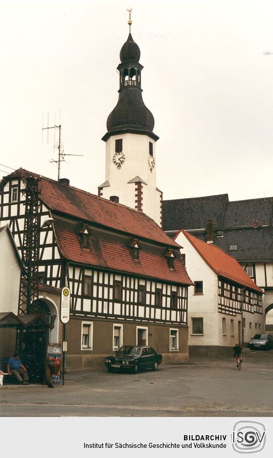 Kirche und Fachwerkhäuser in Neumarkt