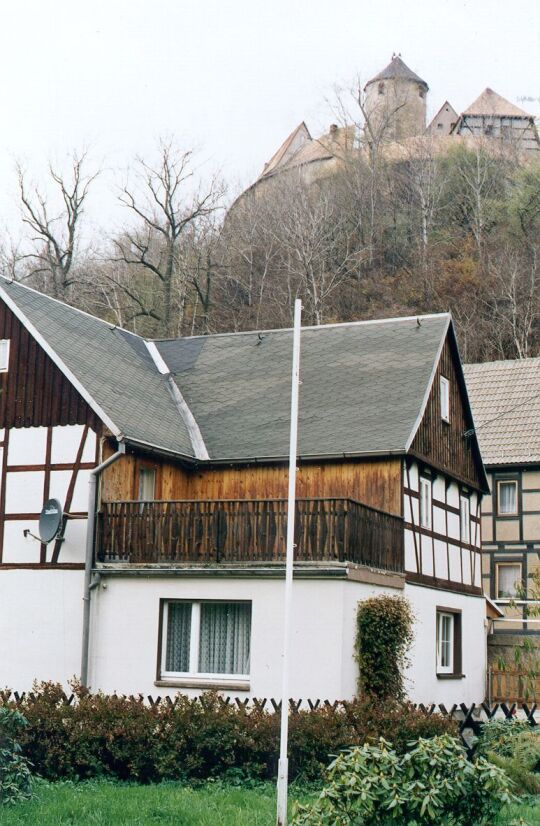 Blick zur Burg in Schönfels