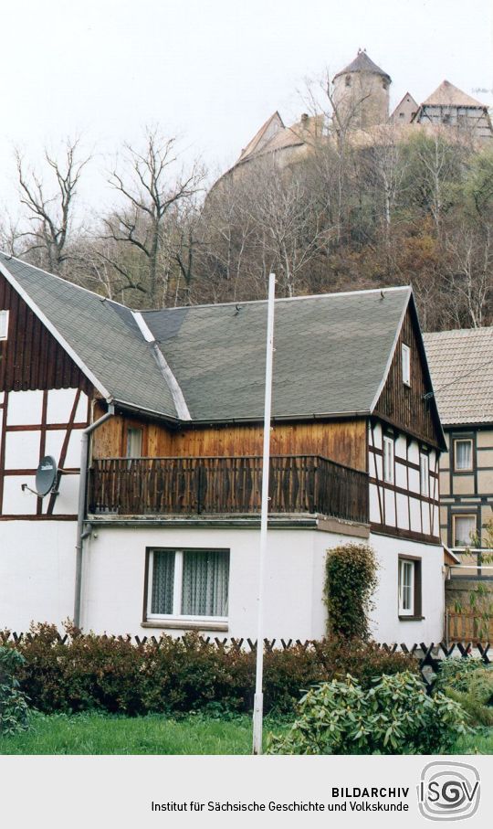 Blick zur Burg in Schönfels