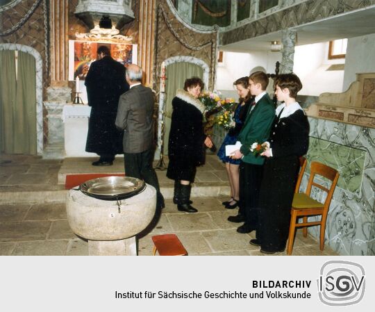 Gratulation an die Konfirmanden durch den Kirchenvorstand in Kleinröhrsdorf
