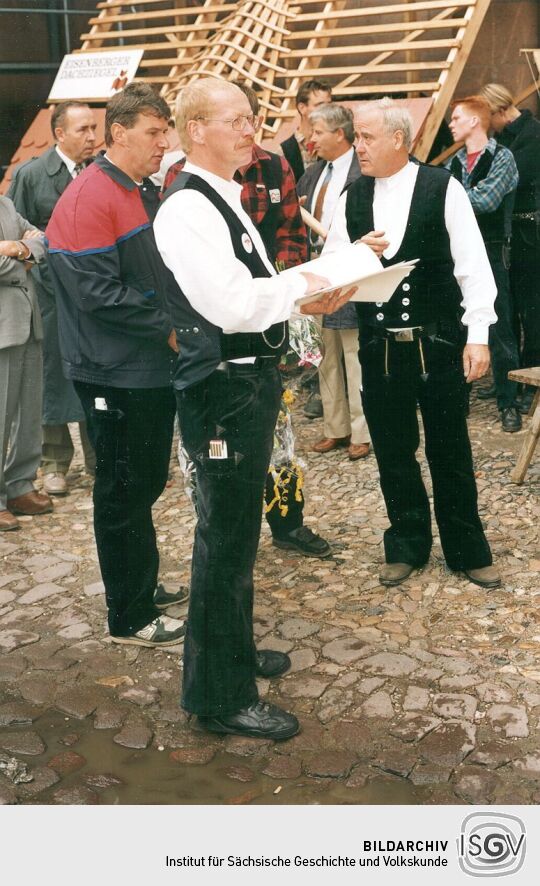 Übergabe des Gesellenbriefes zum Tag der Sachsen in Rochlitz