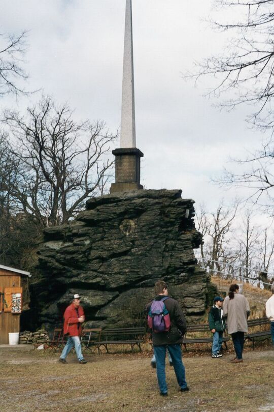 Obelisk auf dem Keulenberg bei Oberlichtenau