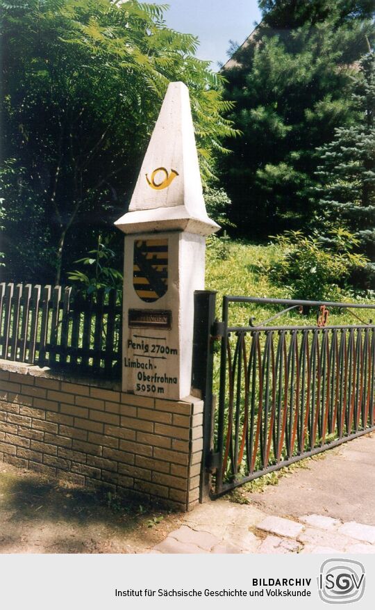 Postsäule in Niederfrohna