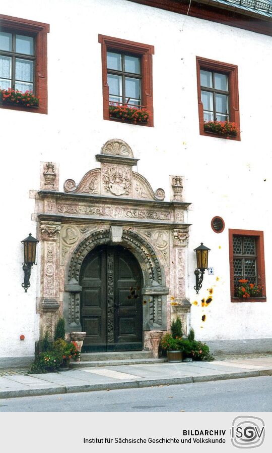 Eingangsportal des Marienberger Rathauses