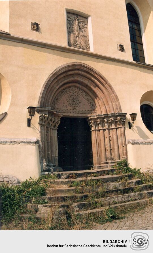 Portal an der Nossener Kirche
