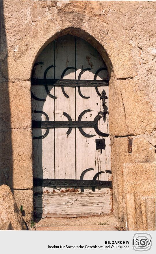 Seiteneingang der Niederseifersdorfer Kirche