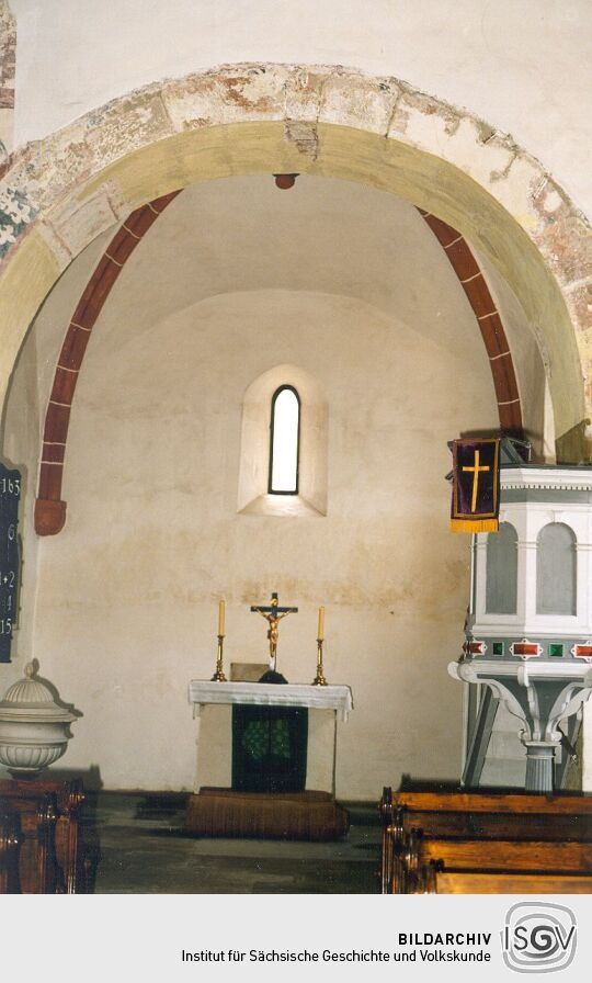 Altarrraum in der Kirche zu Struppen