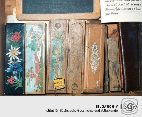 Alte Schieferkästchen