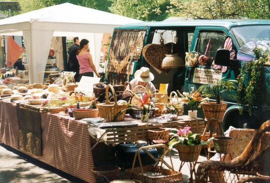 Verkaufsstand des Korbmachermeisters Gedrange zum Burgfest 1995