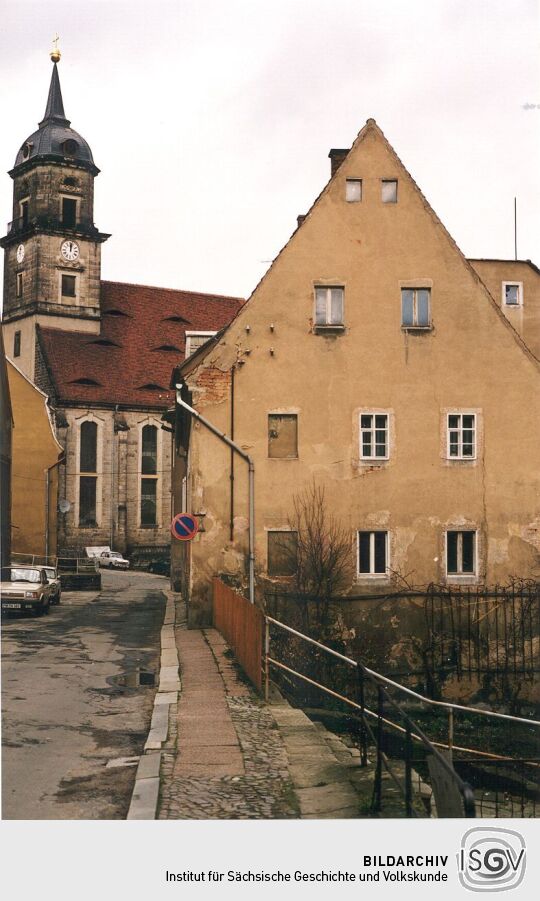 Goethestraße mit Blick auf die evangelische Kirche in Königstein