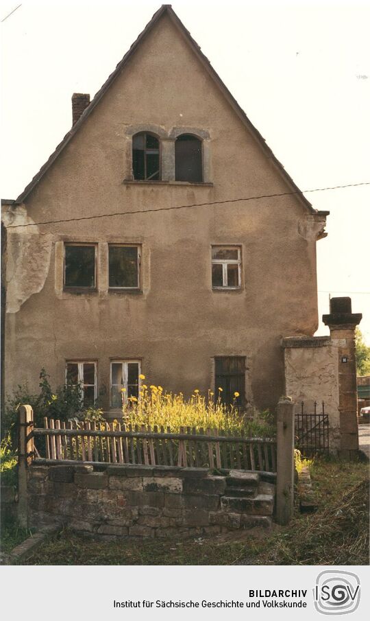 Giebel eines Wohnhauses in Borthen