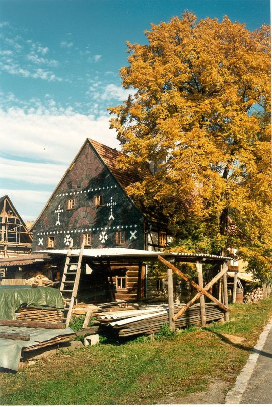 Wohnhaus mit verschierfertem Giebel in Saupsdorf