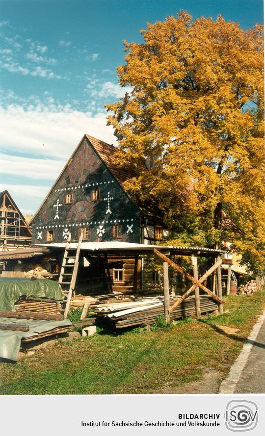 Wohnhaus mit verschierfertem Giebel in Saupsdorf