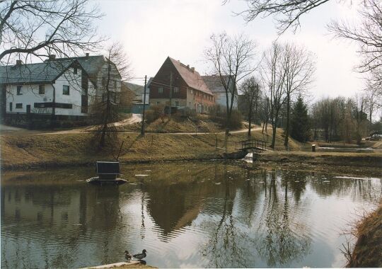 Bauerngehöfte und Dorfteich in Schullwitz