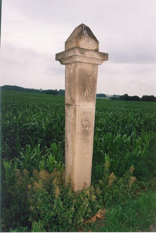 Postsäule an der Straße nach Liebstadt