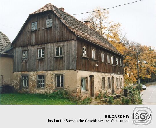 Altes Wohnhaus mit Geschäft in Langburkersdorf