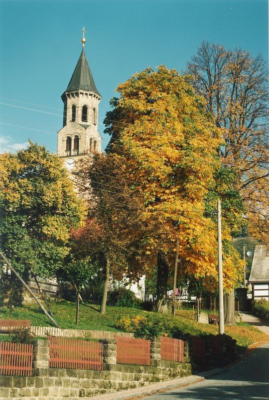 Blick auf die Kirche von Saupsdorf