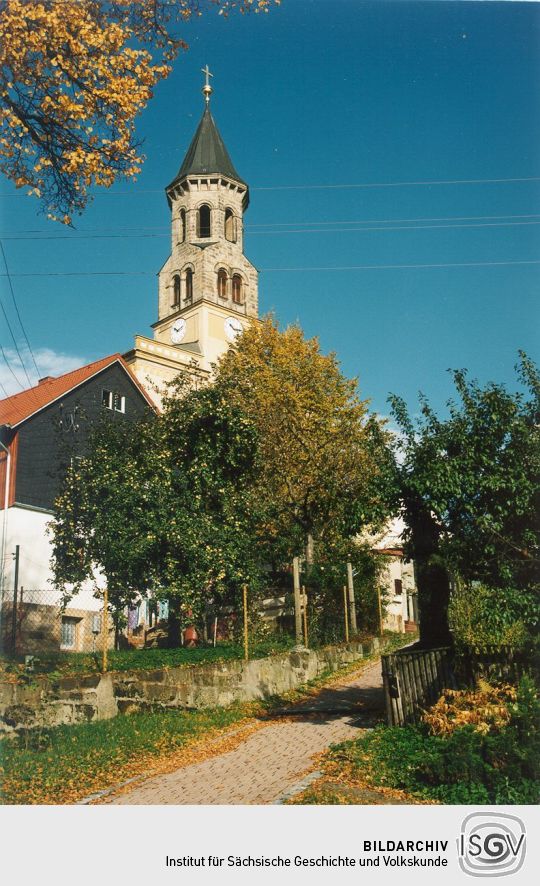 Blick  auf die Kirche von Saupsdorf