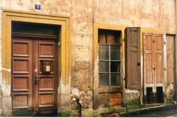 Bild: Pirna, Kirchplatz 7 (2009: 301827, 302811-16/ ältere: 006280f., 008868-70)