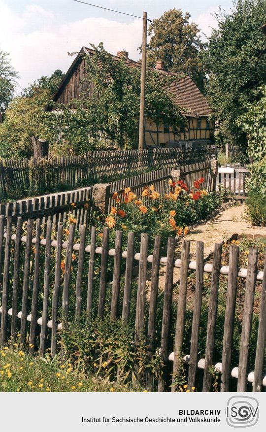 Garten mit Gartenzaun in Nieder-Seifersdorf