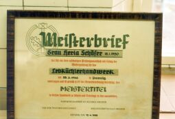 Bild: Meisterbrief für Frau Herta Schäfer in Pulsnitz