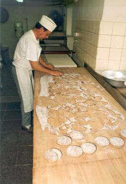 Bild: In der Pfefferküchlerei Max Schäfer in Pulsnitz