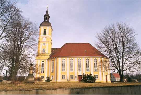 Kirche in Oßling