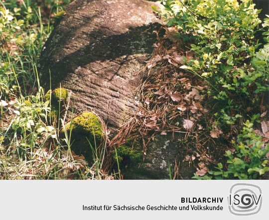 Stein an der alten Poststraße bei Reichenau