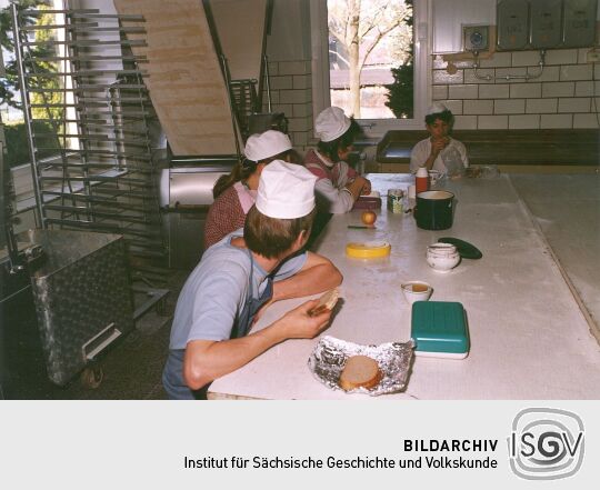 In der Pfefferküchlerei E. C. Groschky in Pulsnitz