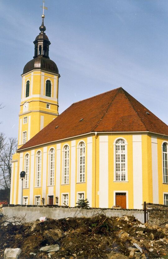 Kirche in Oßling