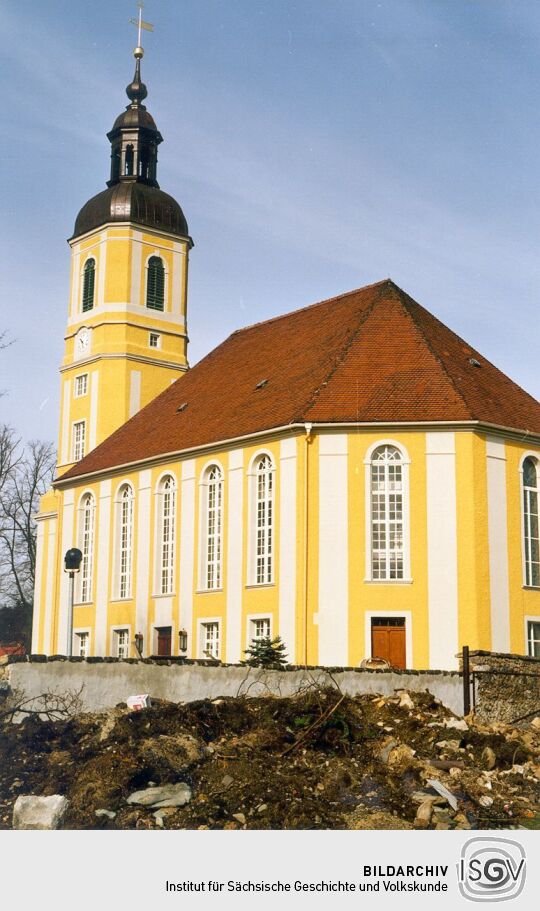 Kirche in Oßling