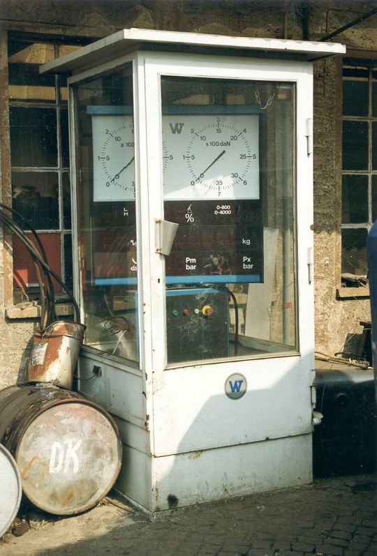 Luftdruckmesser an der Schmiede in Schönfeld