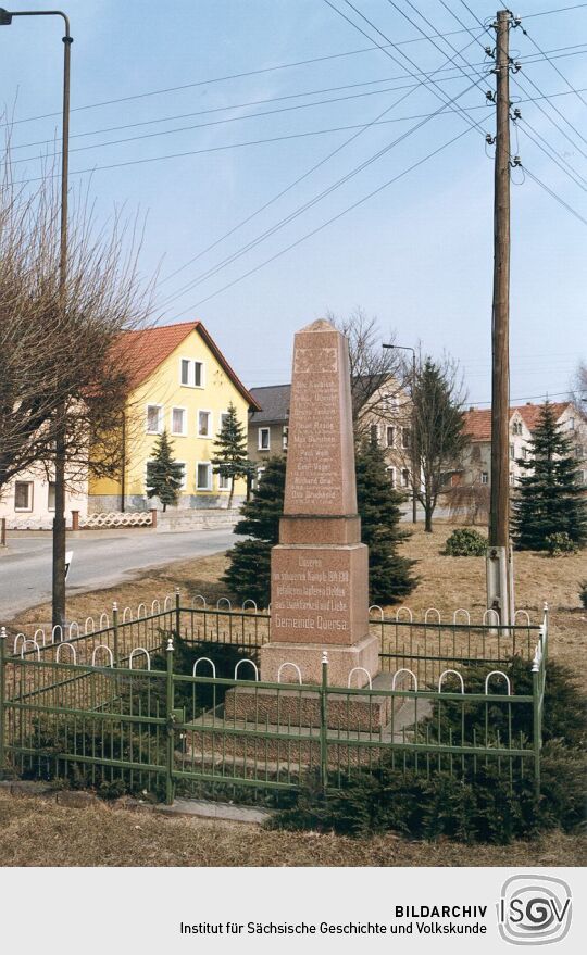 Kriegerdenkmal an der Hauptstraße von Quersa- Brockwitz