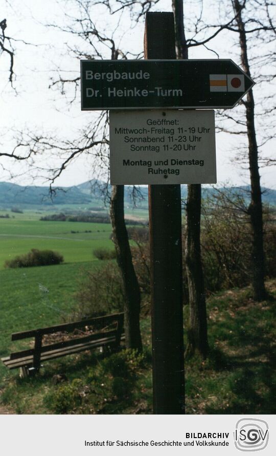 Wegweiser auf dem Breiteberg bei Großschönau