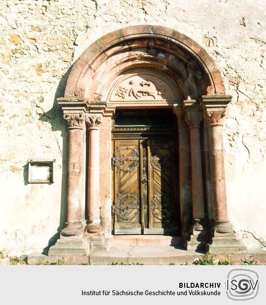 Portal der Rochsburger Kirche