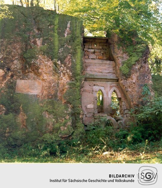 Kapellenruine am Rochlitzer Steinbruch