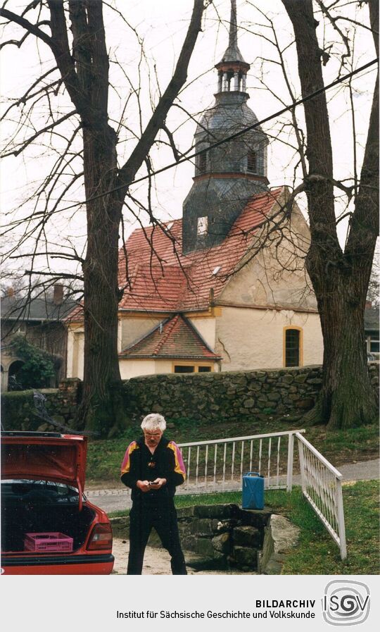 Wasserstelle an der Medingener Kirche