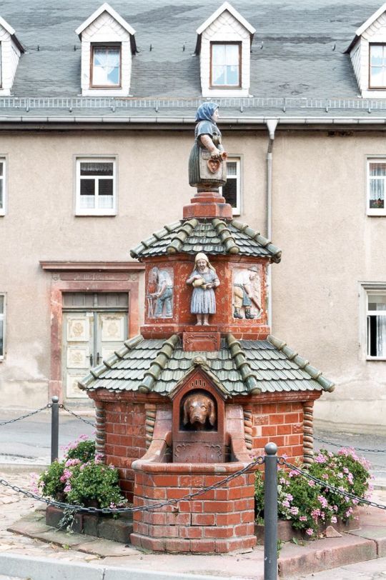 Töpferbrunnen in Kohren-Sahlis