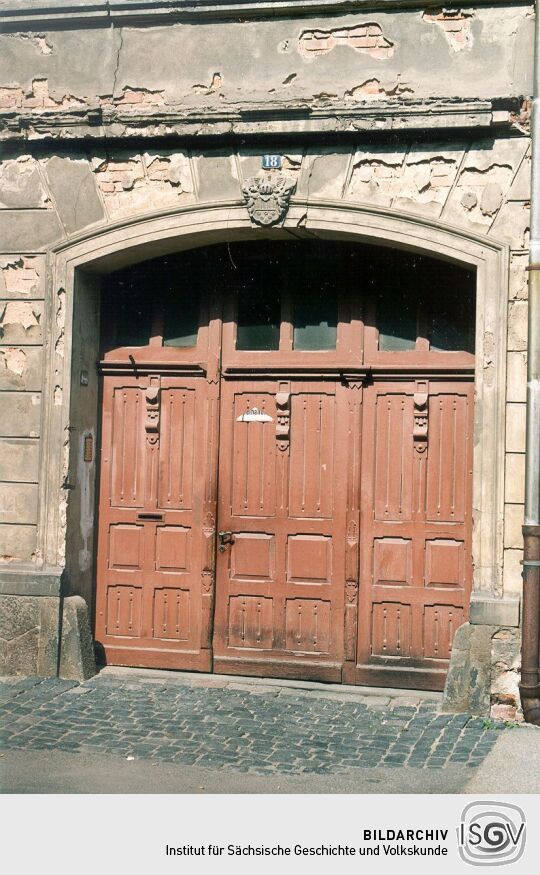 Hauseingang mit Wappen als Schlußstein in Grimma