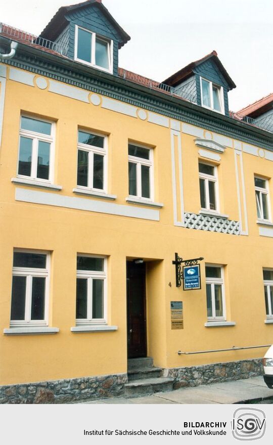 Saniertes Gebäude in der Grimmaer Schloßstraße