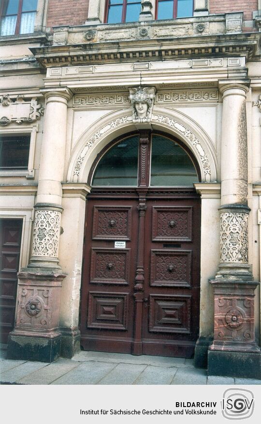 Jugendstilportal der Schule in Grimma